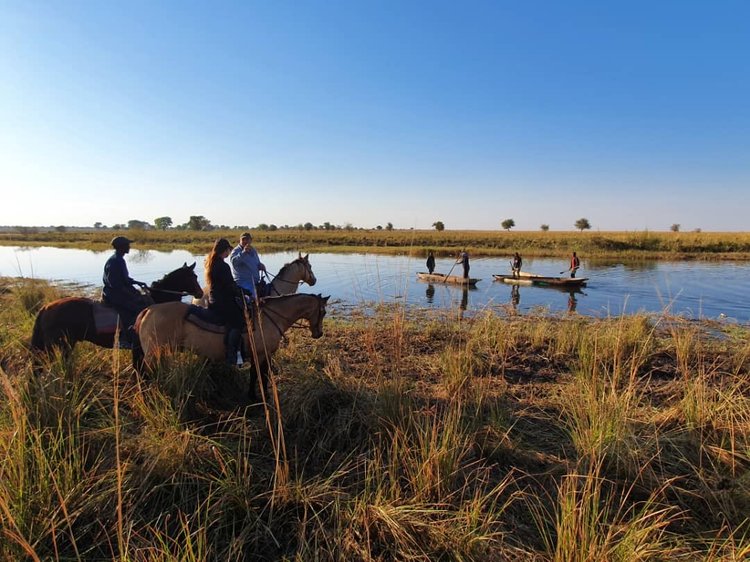 Horse-riding-in-Simalaha