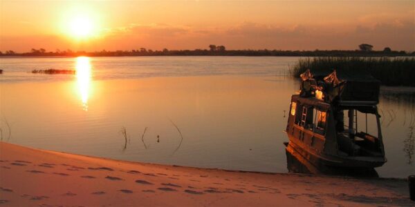 Caprivi Houseboat Safaris CC - Image 4